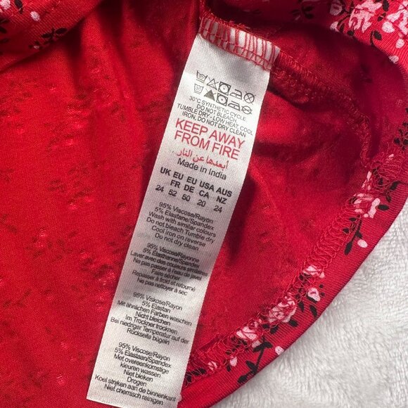 Pretty Little Thing Womens Off-shoulder Red Floral Ruffle Ruched Front Top Sz 20 - Picture 5 of 8